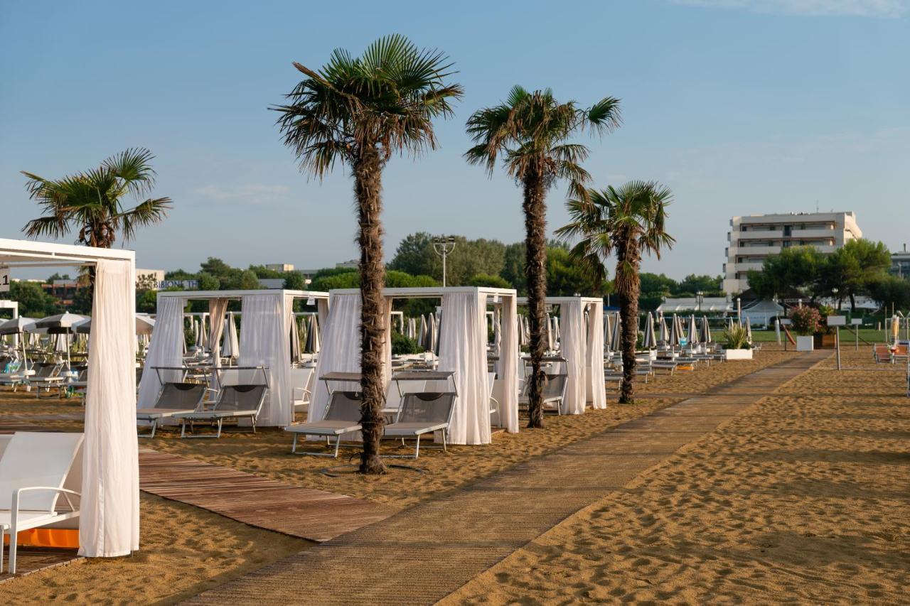 Savoy Beach Hotel & Thermal Spa Bibione Luaran gambar Beach in Rimini