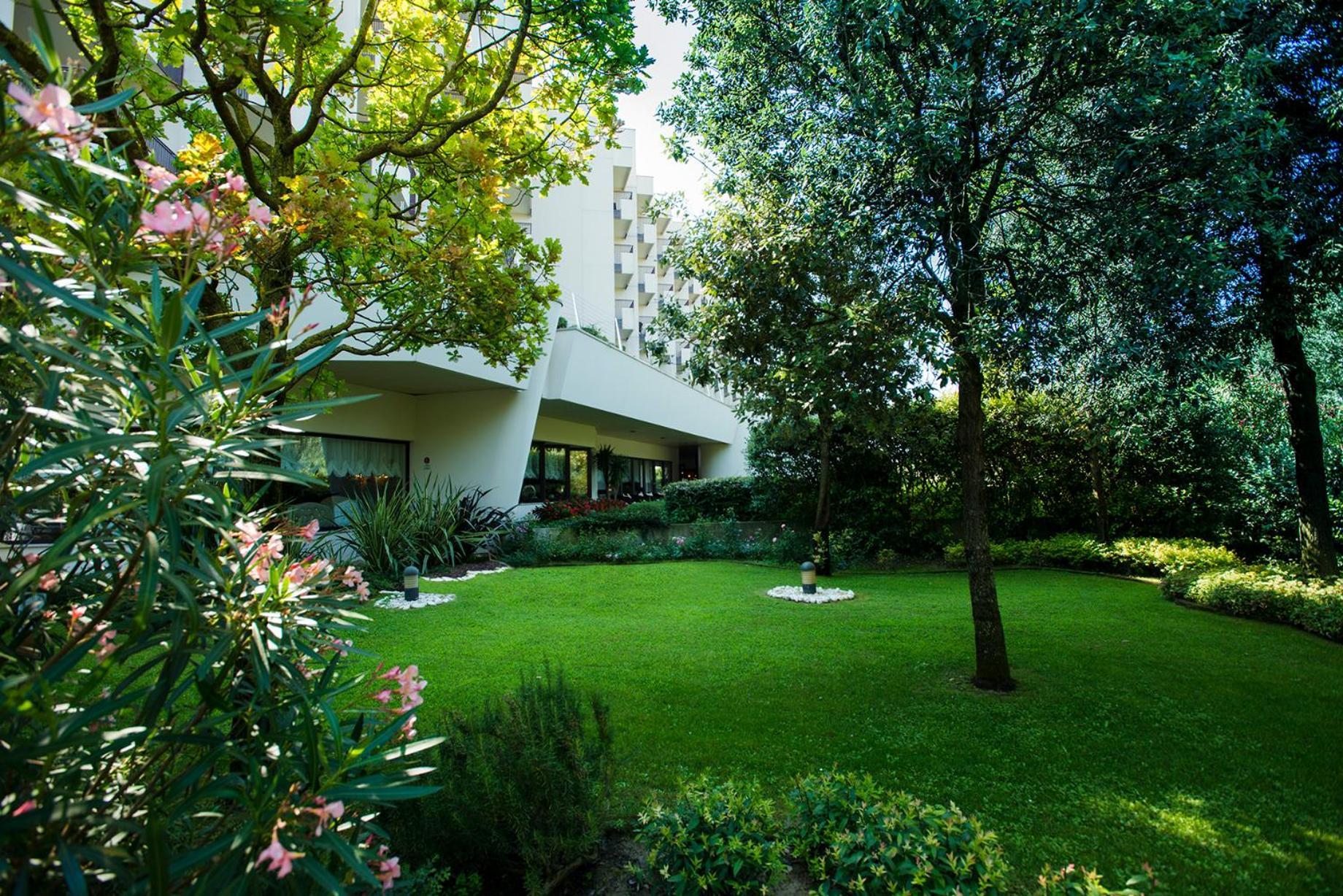 Savoy Beach Hotel & Thermal Spa Bibione Luaran gambar Villa E-1027