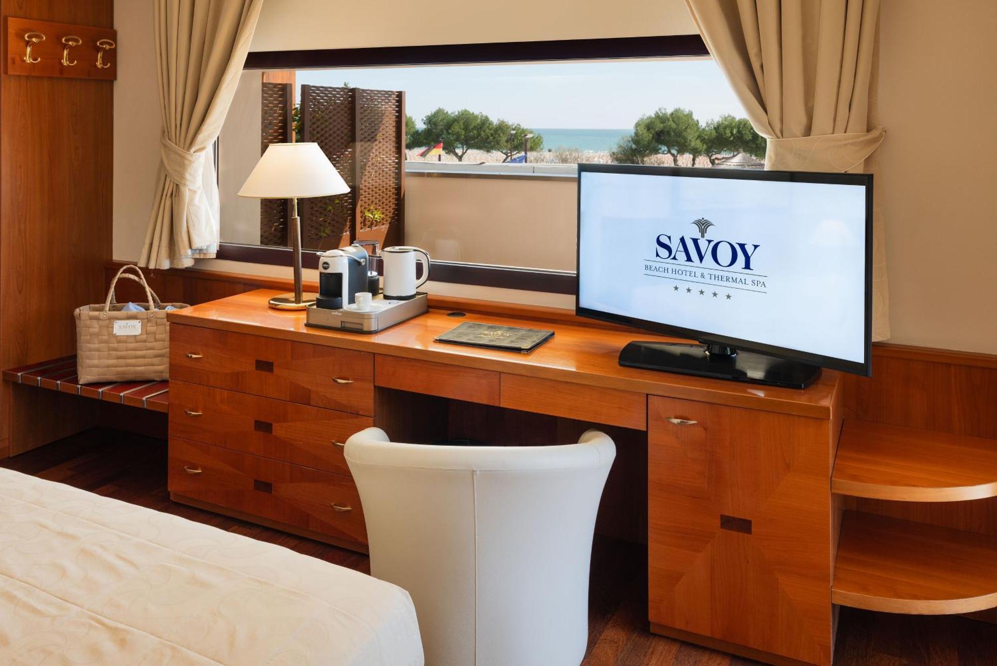 Savoy Beach Hotel & Thermal Spa Bibione Luaran gambar A room at Savoy Hotel